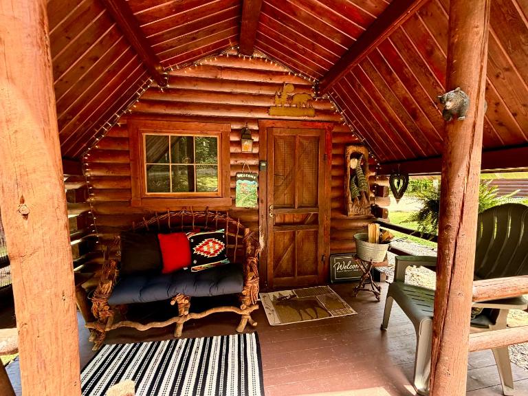 Big Bear Log cabin - B&B Cosby