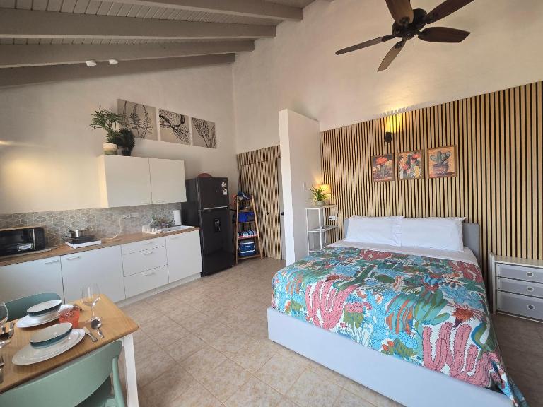 Private comfortable studio "Conchi" in Kamay Palm Beach Aruba - Bed and Breakfast Oranjestad