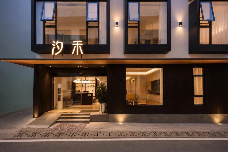Zhangjiajie Aurinea Inn - Wulingyuan Sign Gate,5-minute walk to the East Gate of the scenic area,Free self-service washer, dryer, and drying terrace - B&B Zhangjiajie