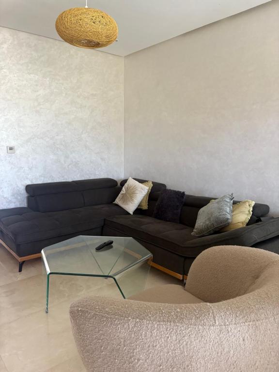 Modern 1BR Pool & Terrace in Orangeraie Rabat - B&B Rabat