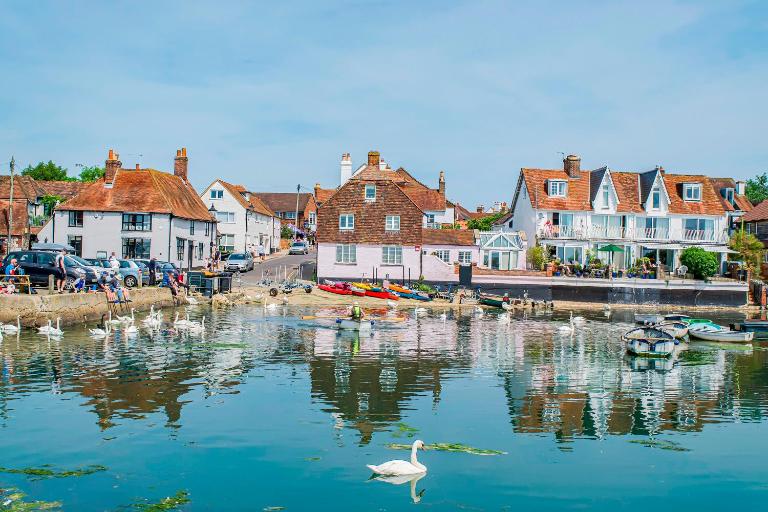 Stunning Emsworth Family Home - Pass the Keys - Bed and Breakfast Emsworth