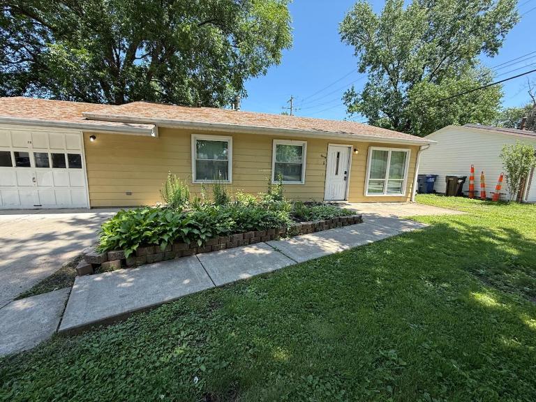 Charming 3 bedroom near shopping Extended stays welcome - B&B City of Saint Peters