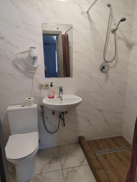 Zarvanska str apartment - B&B Kamjanec'-Podil's'kyj