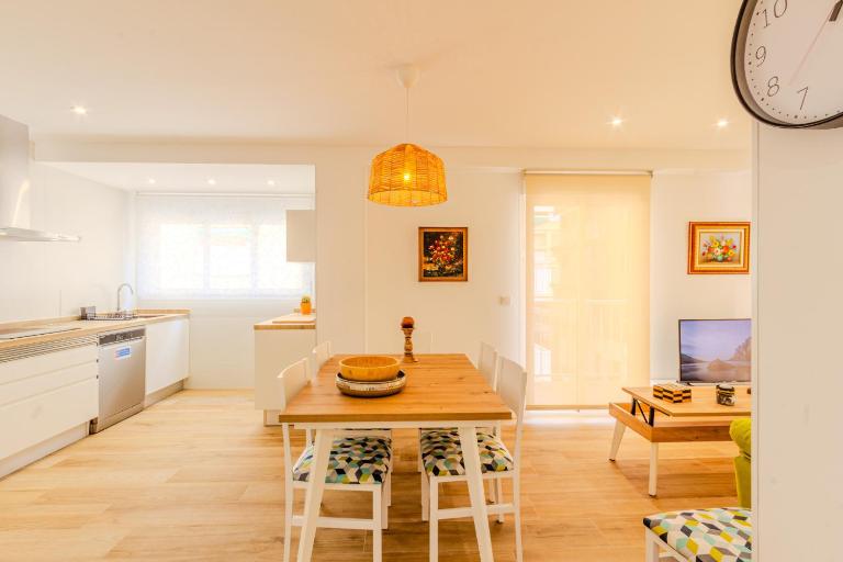 Downtown apartment a short walk from the beach by Domidai - Ferienwohnung Santa Pola