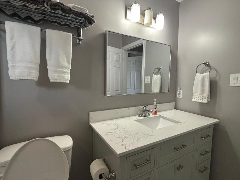 Three Pines Suites - Chambres d'hôtes Moncton