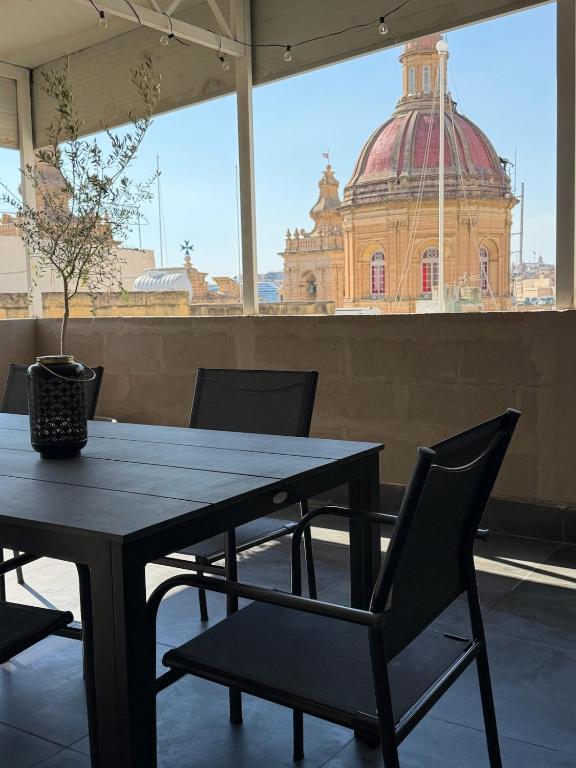 Cardinal Rooftop Townhouse by Aureum - B&B Birgu