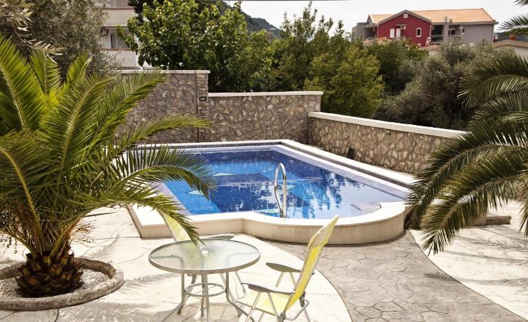Villa Petrovac Guesthouse Rooms - B&B Petrovac na Moru