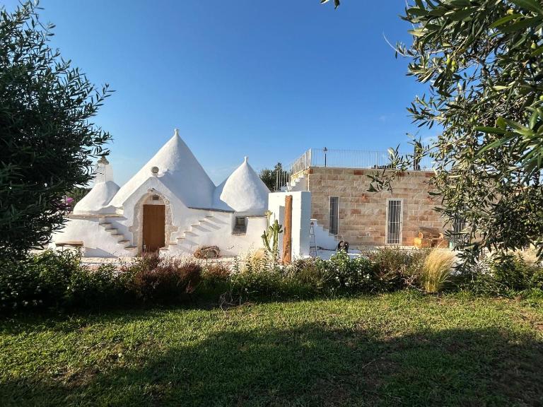 Trullo & Lamia Meraki - B&B Ostuni