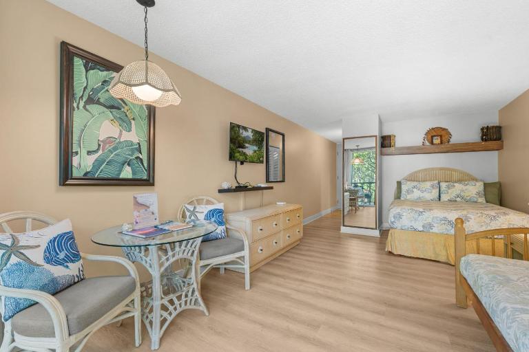 Kona Islander Inn#228: Located in downtown Kona! - B&B Kailua-Kona