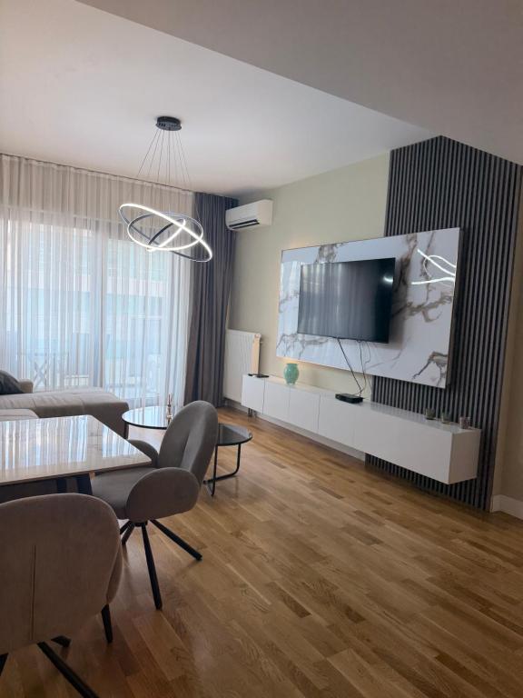 Shiny White Light - Diamond 1BR - Center Skopje - B&B Skopje