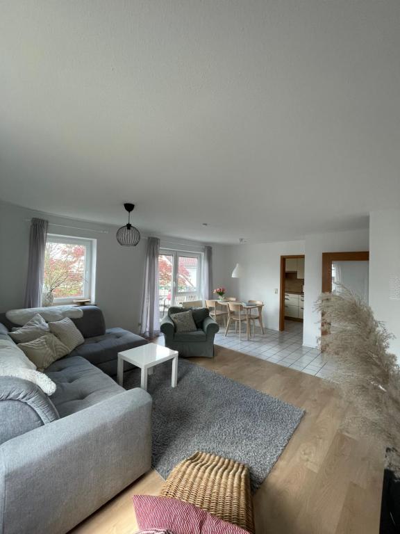schöne Ferienwohnung - B&B Meckenbeuren