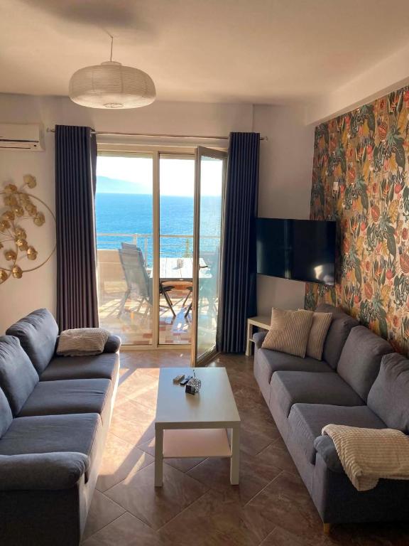Apartment HYGGE Seaside with full sea view - B&B Saranda
