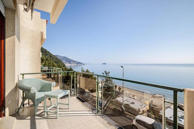 Casa Serre Fronte Mare - Bed and Breakfast Laigueglia