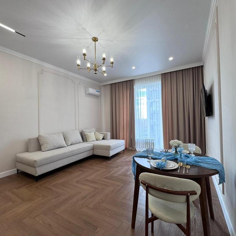 ЛЮКС Апартамент ЖК EcoPark, левый берег, район Хан Шатыр - Ferienwohnung Astana