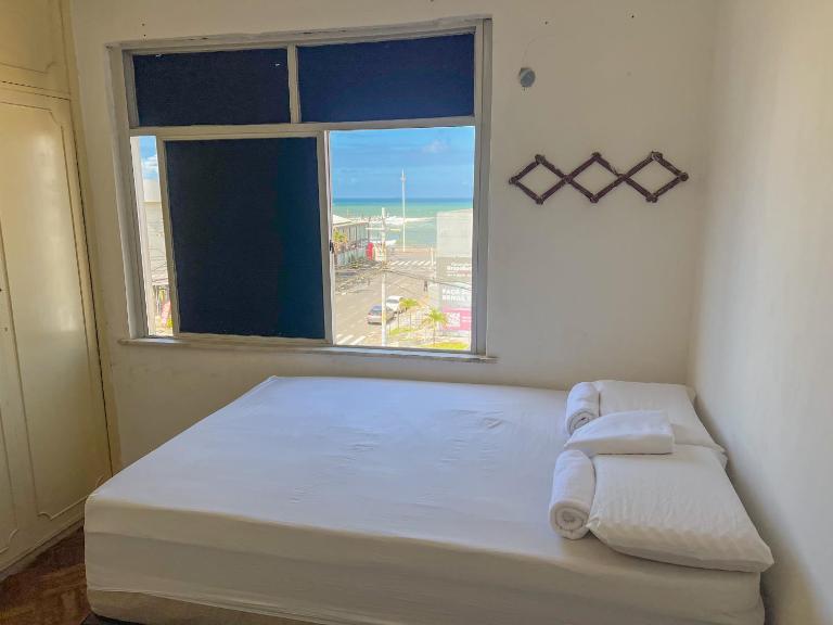 Quarto individual com suíte na Pituba - B&B Salvador
