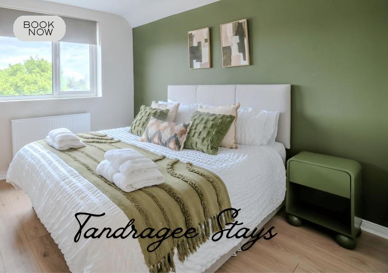 Modern 2 Bed Apartment - Tandragee, Portadown - Ferienwohnung Portadown