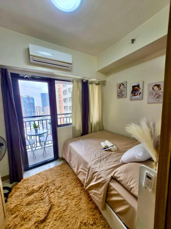 Home of the GoodVibes Red Residences Makati - B&B Manila