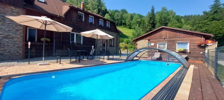 U Veselé lišky - Bed and Breakfast Hutisko