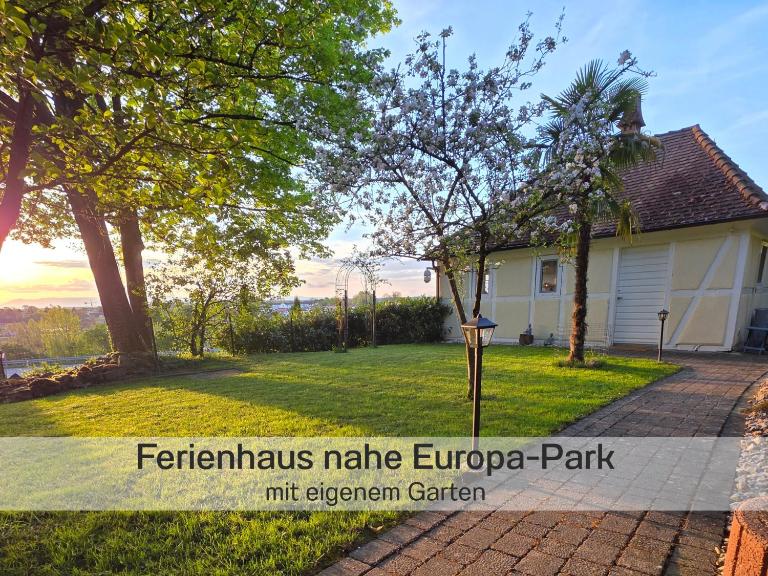 Gesindehaus Charis Ferienhaus nahe Europa Park mit eingezäuntem Garten ideal für Hunde Paare und Familien - B&B Kippenheim