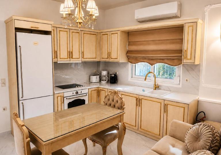 Cretan Luxury Living in South Heraklion - Ferienwohnung Pómpia