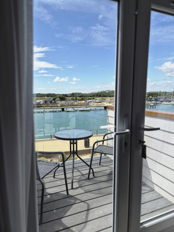 River Breeze BALCONY 2 - B&B Littlehampton