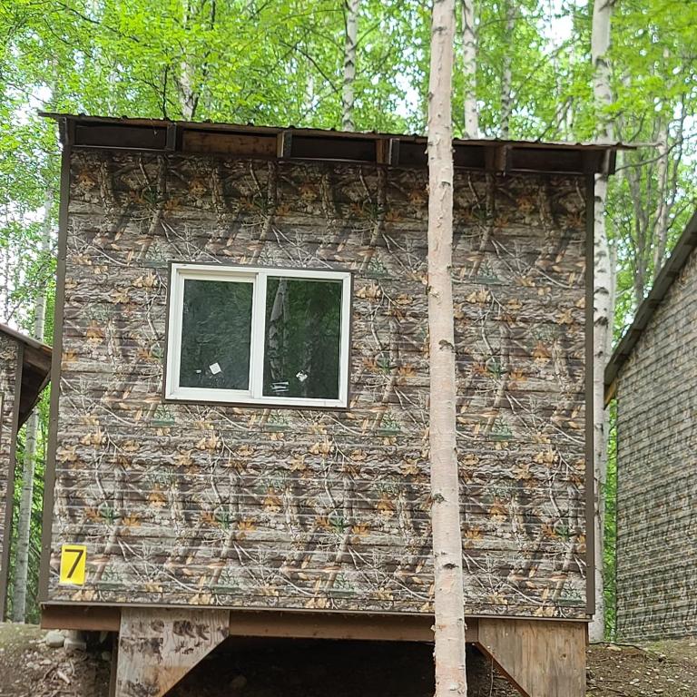 Camo Getaway Cabin #7 - Bed and Breakfast Houston