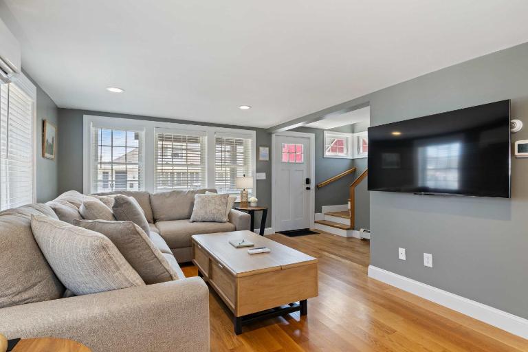 The Sail Boat - Heart of Hampton Beach - B&B Hampton