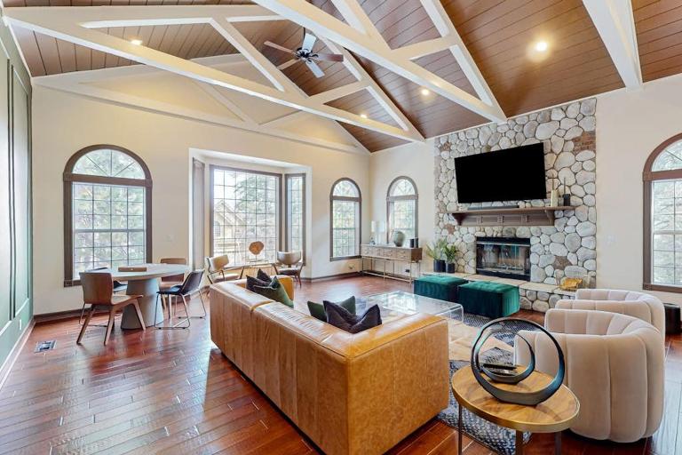The Chateau - B&B Lake Arrowhead