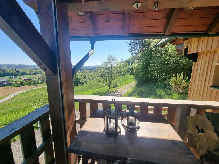 Kuscheliges Blockhaus in Alleinlage mit Traumaussicht - Ferienwohnung Stainz