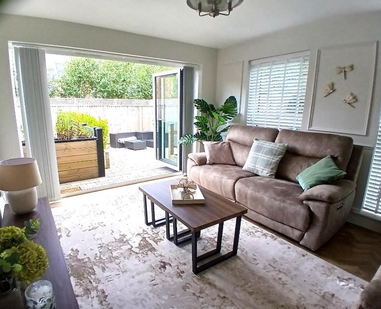 Luxury Modern Bungalow Louth with parking - Close to Riverside Walks & Pub - B&B Louth