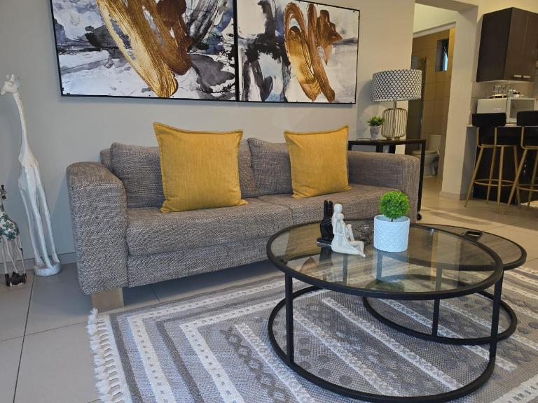 Classy and Cosy 5 - B&B Fourways
