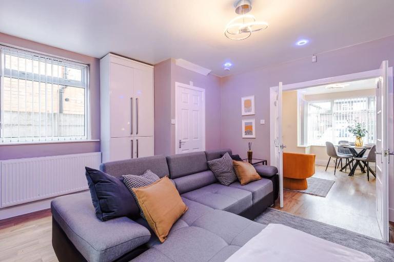 3 bed house Driveway Workspace Sleeps 7 - B&B Mánchester