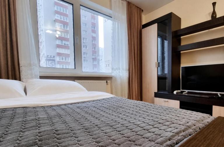 Апартаменты на Втором Этаже метро Позняки Осокорки ЖК Патриотика - B&B Kyiv