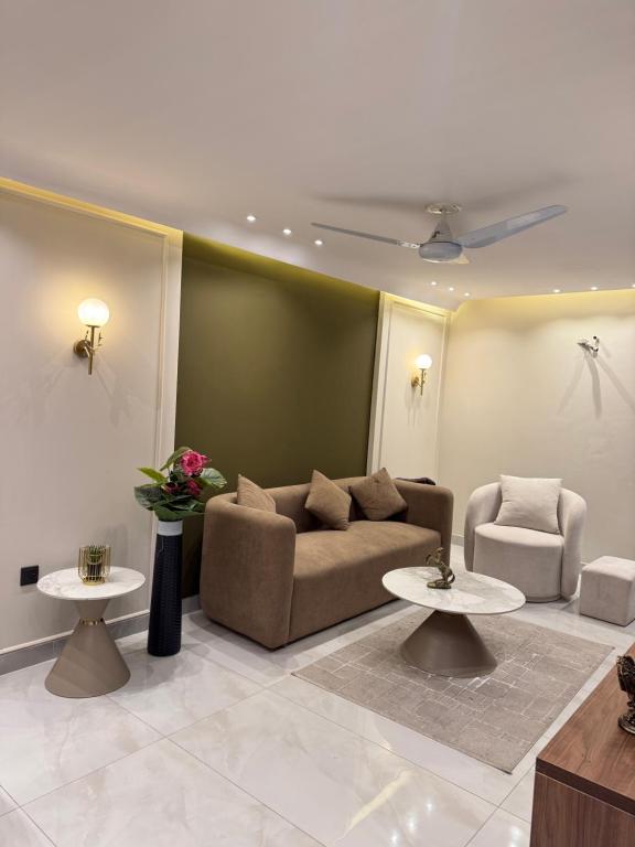 1 bed Cozy Private cinema Apartment - Ferienwohnung Lahore