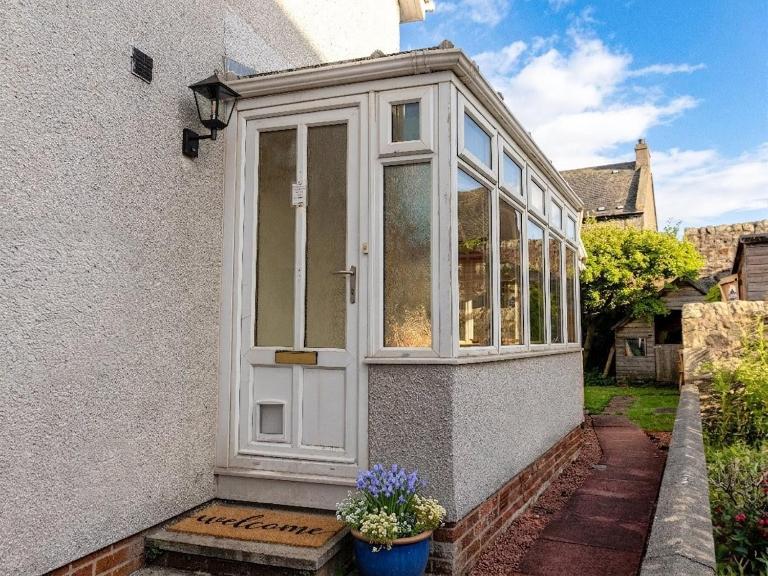 3 Bedroom Home, Peaceful Garden - B&B Edinburgh