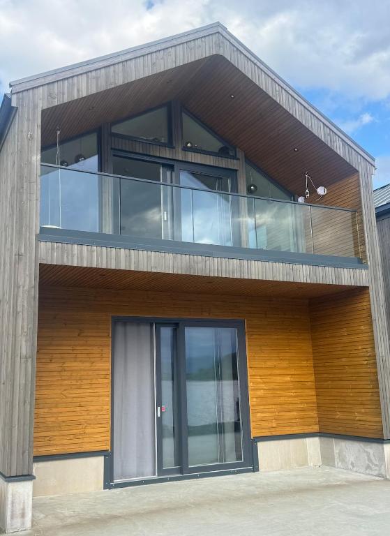 Great Sjøbud in Ulsteinvik city center - Ferienwohnung Ulsteinvik