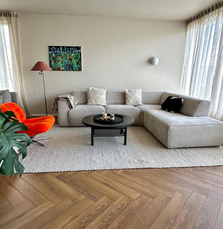 Stylish Reykjavík Family Apt - B&B Reykjavik