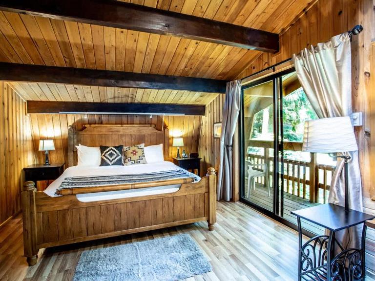 Forest View Chalet - B&B Glacier