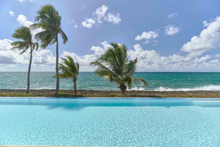 Oceanfront Apartment, Pool, Near the Beach, Large Balcony - Bed and Breakfast Villas del Mar