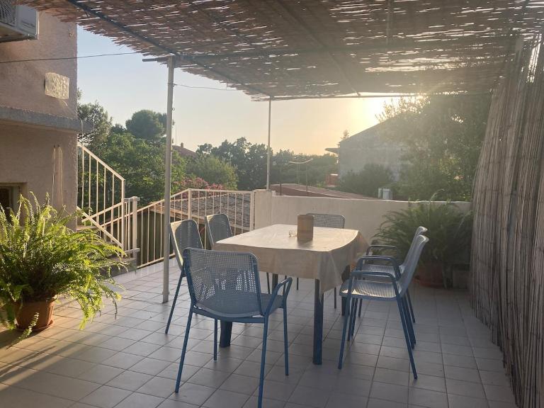 Apartment with terrace in Tisno - B&B Tisno