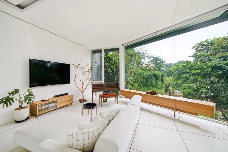 Casca - 3BR Luxury Villa Setraduta with Waterfall View - B&B Bandung