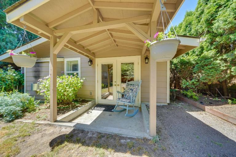 4 Mi to Waterfront & Wineries! Quiet Getaway - Chambres d'hôtes Kirkland