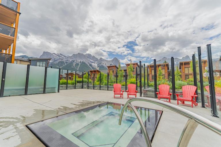 Spring Creek Corner Condo by Canadian Rockies Vacation Rentals - Ferienwohnung Canmore