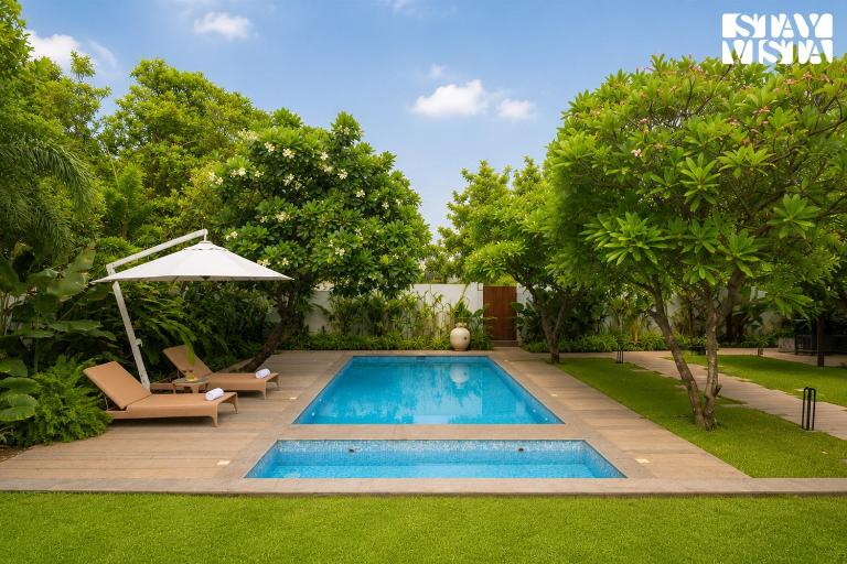 StayVista at Coastline Villa 138 with Pool, Gazebo & Bar - B&B Chennai