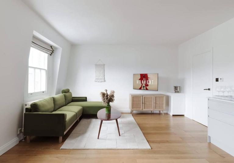 Bright Chelsea apt & sun terrace - B&B Londra
