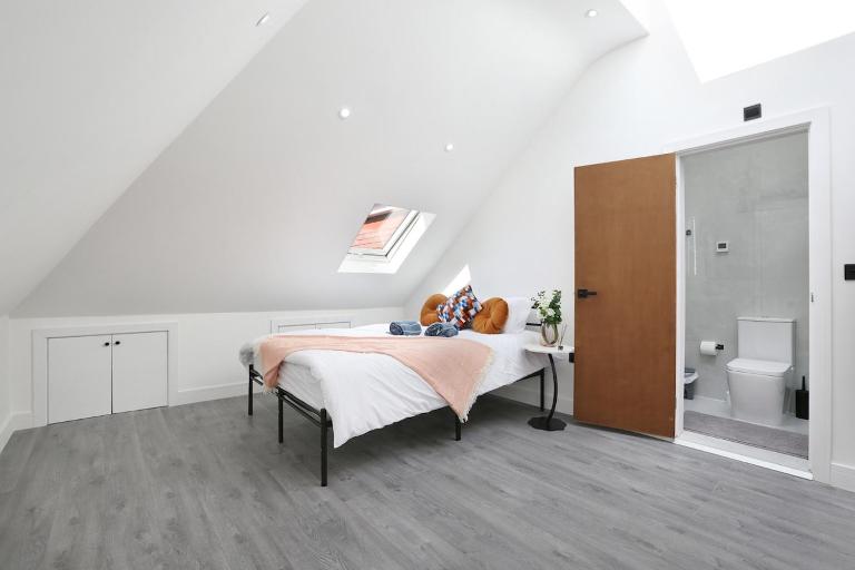 3 Bed Apartment for Contractors, Travellers, Families - Chambres d'hôtes Wallington