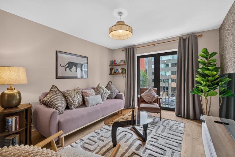 Central Belfast Apartments - The Sussex - B&B Belfast