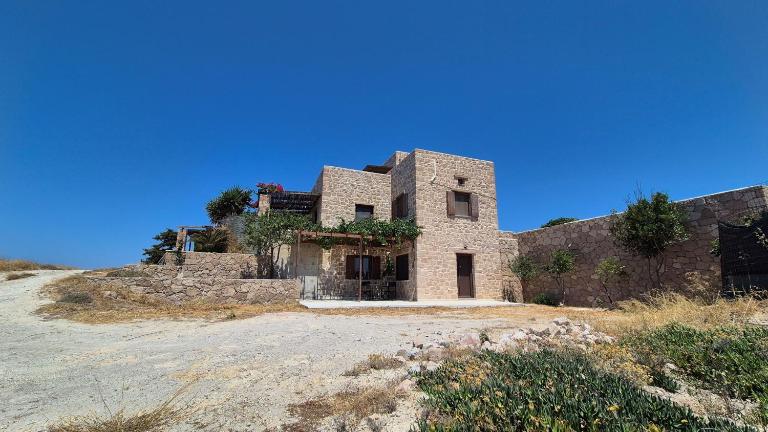 Milos Petra Di Mare - B&B Adamantas