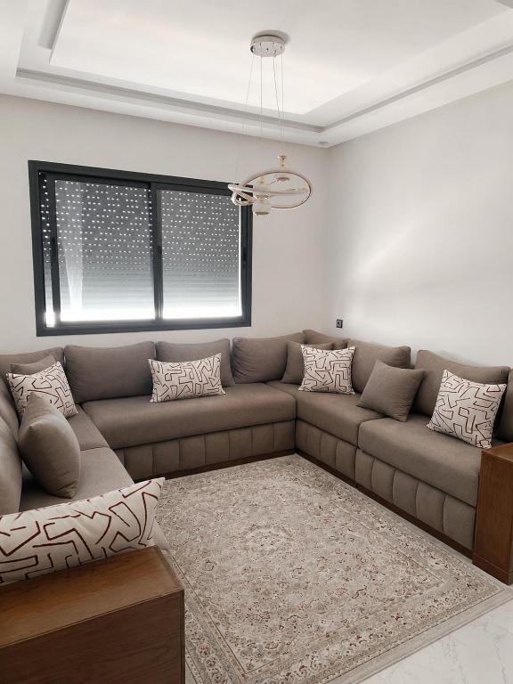 New Modern Apartment for Business & Family Stay - Bed and Breakfast Tanger