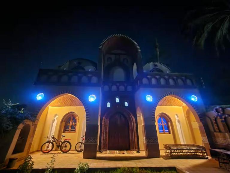 Healing House - Private Villa with Pool - B&B Luxor